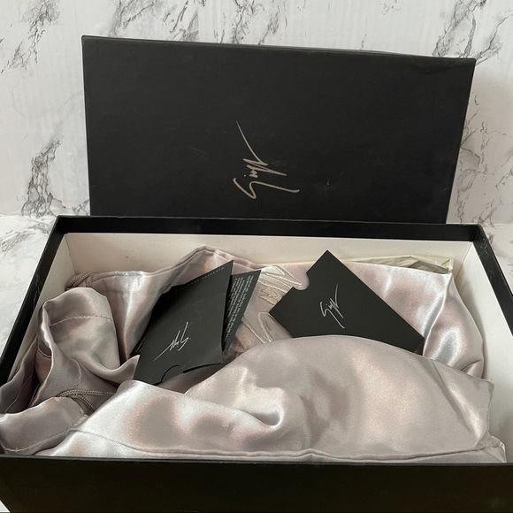 Giuseppe Zanotti Nuvorock Floral Slide Sandal 38 8 rhinestone crystal flat - Picture 3 of 12